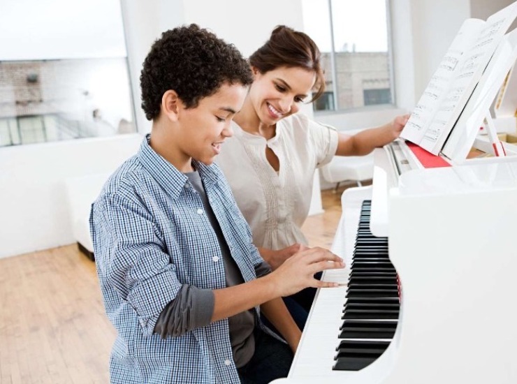 Learn to play the piano